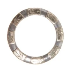 Cowpuncher 1 3/4in. Mounted Beveled Ring